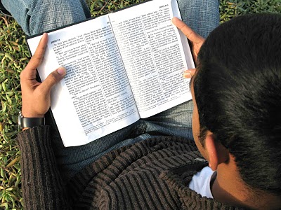 Você tem influenciado seu filho a ler a Bíblia?