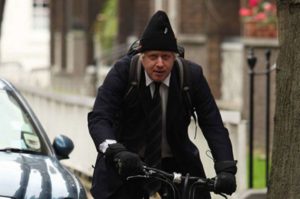 Prefeito de Londres vai trabalhar de bicicleta