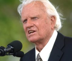 Morre o evangelista americano Billy Graham aos 99 anos