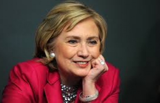 Hillary Clinton promete usar poder para combater a religião se for eleita presidente dos EUA